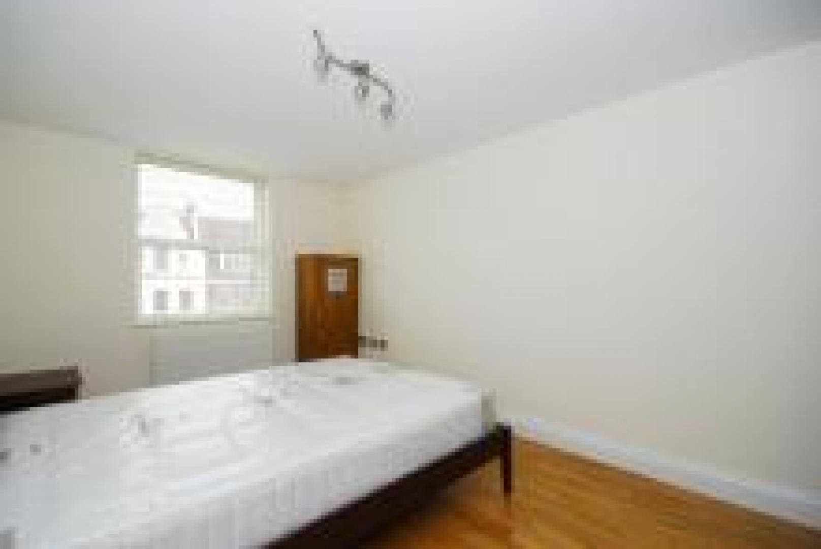			1 Bedroom, 1 bath, 1 reception Flat			 Kilburn High Road, KILBURN/KILBURN PARK